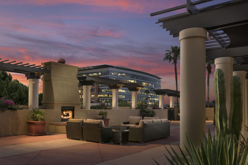 Отель Tempe Mission Palms- Destination Fee Includes Parking Экстерьер фото