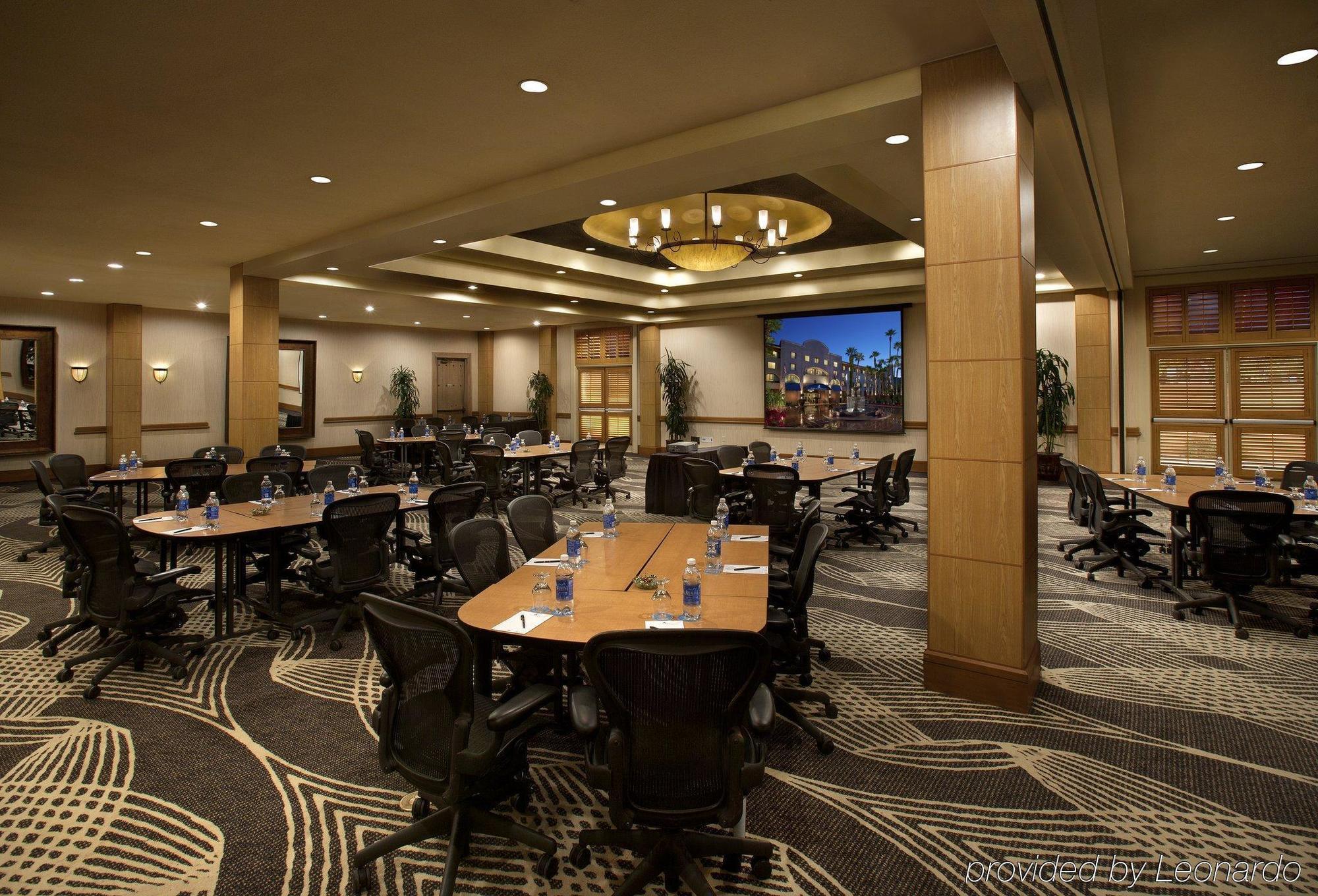 Отель Tempe Mission Palms- Destination Fee Includes Parking Экстерьер фото