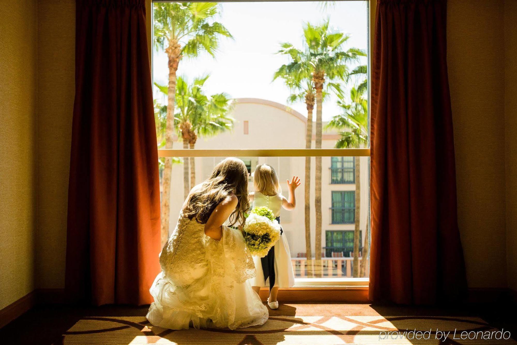 Отель Tempe Mission Palms- Destination Fee Includes Parking Экстерьер фото