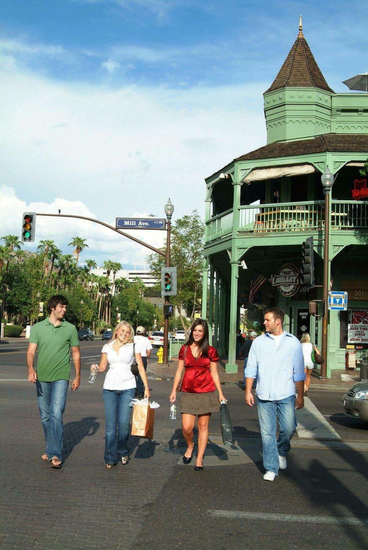 Отель Tempe Mission Palms- Destination Fee Includes Parking Экстерьер фото